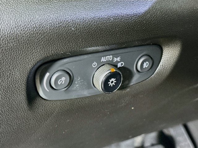 Used 2021 Chevrolet Traverse LT AWD/4WD image 16
