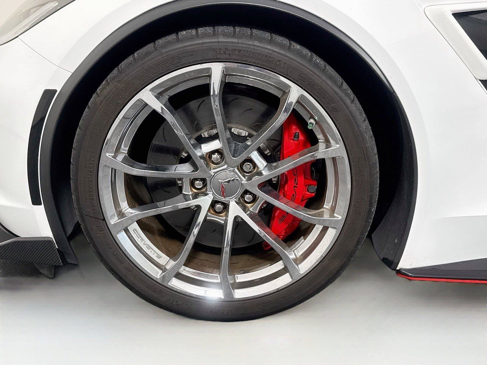 Used 2019 Chevrolet Corvette Grand Sport w/ Carbon Flash Badge Package RWD image 24