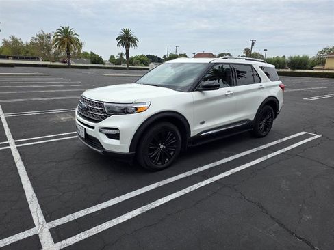 Used 2023 Ford Explorer King Ranch w/ Technology Package AWD/4WD image 2