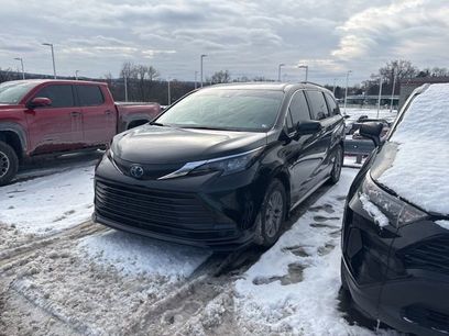 Used 2024 Toyota Sienna LE