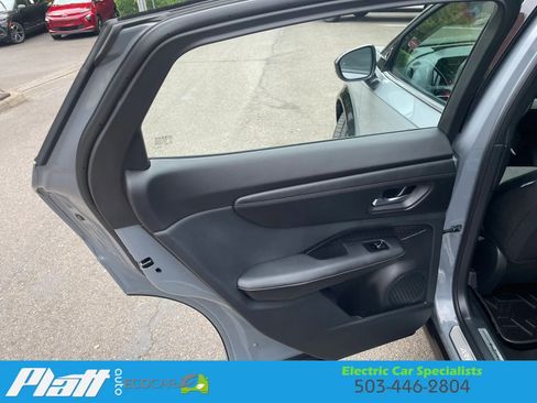 Used 2023 Nissan Ariya AWD image 38