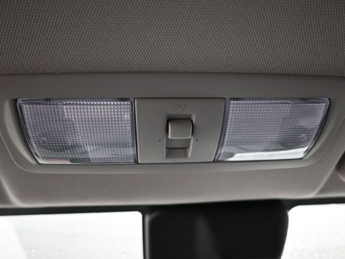 Used 2022 Nissan Frontier SV image 22