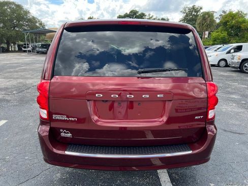 Used 2020 Dodge Grand Caravan SXT FWD image 9
