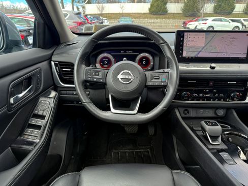 Used 2024 Nissan Rogue SL w/ SL Premium Package image 33