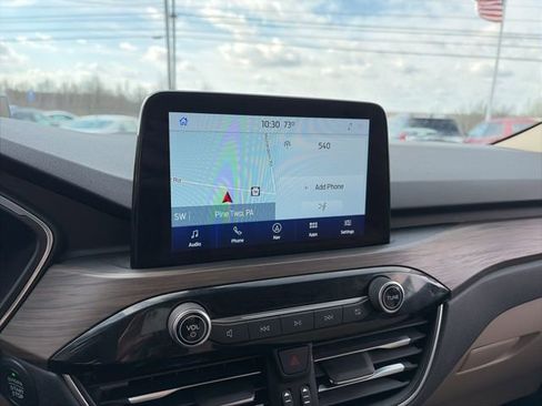 Used 2020 Ford Escape Titanium image 12