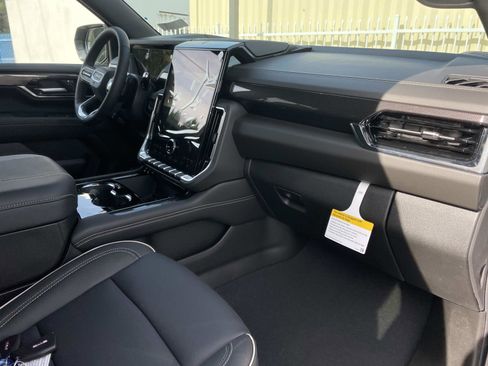 New 2026 GMC Yukon Elevation image 29