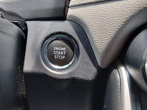 Used 2019 Toyota RAV4 XLE Premium FWD image 20