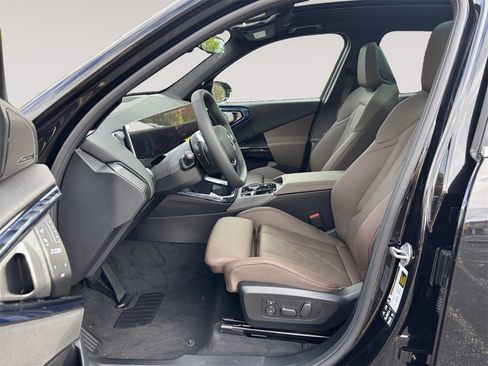 New 2026 BMW X3 xDrive30 w/ Premium Package image 9