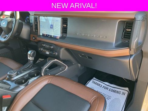 Used 2024 Ford Bronco Outer Banks image 11