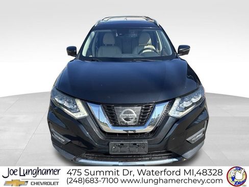 Used 2017 Nissan Rogue SL w/ SL Premium Package AWD/4WD image 9