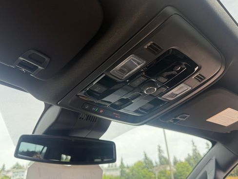 New 2026 Chevrolet Tahoe Premier w/ Sun And Tow Package AWD/4WD image 15