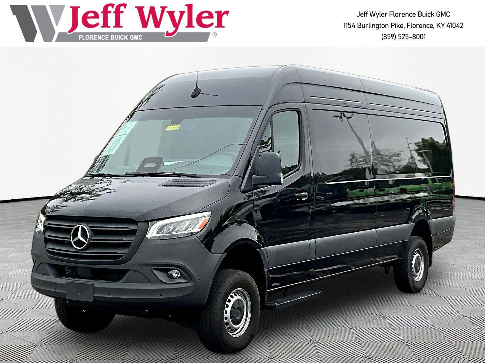 Used 2025 Mercedes-Benz Sprinter 2500 image 1