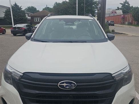 Used 2025 Subaru Forester AWD/4WD image 15