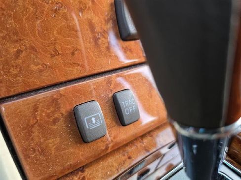 Used 2004 Lexus LS 430 image 38