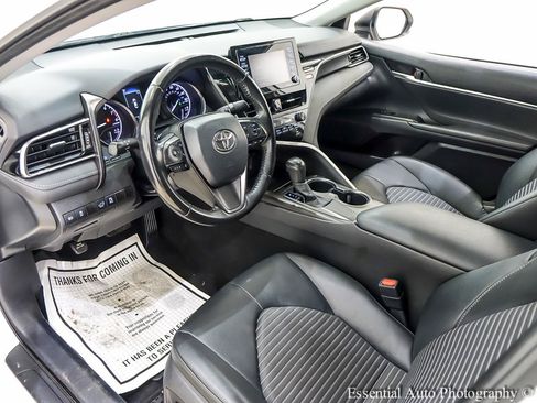 Used 2021 Toyota Camry SE FWD image 14