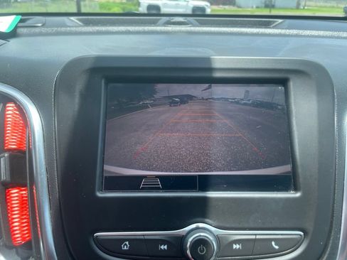 Used 2022 Chevrolet Equinox LT FWD image 33