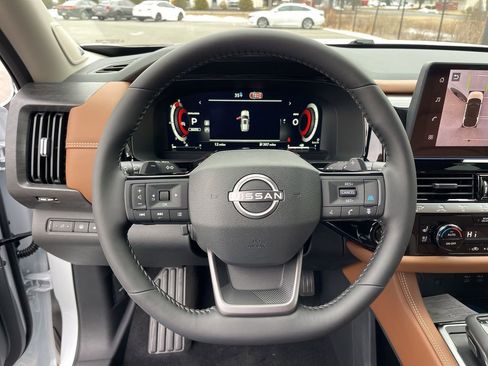 New 2026 Nissan Pathfinder Platinum image 14