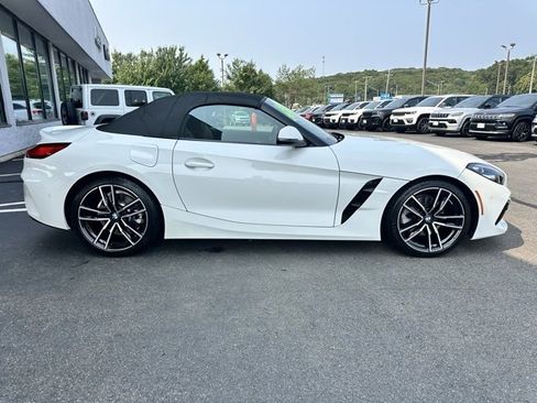 Used 2023 BMW Z4 sDrive30i w/ Premium Package image 4