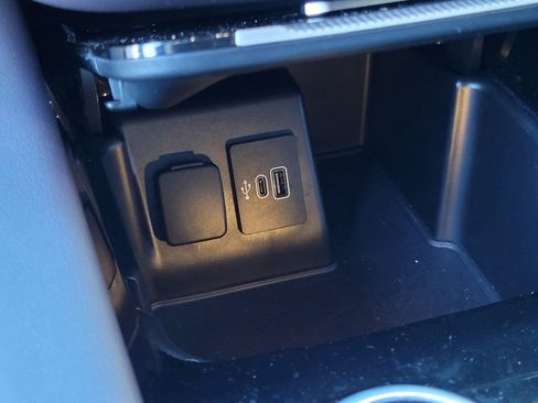 Used 2025 Ford Explorer Platinum w/ LUX Leather Package image 26