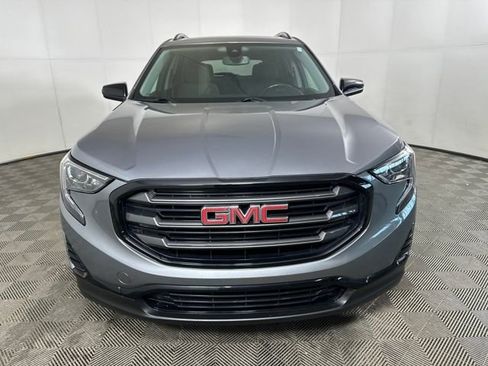 Used 2020 GMC Terrain SLE w/ Driver Convenience Package image 8