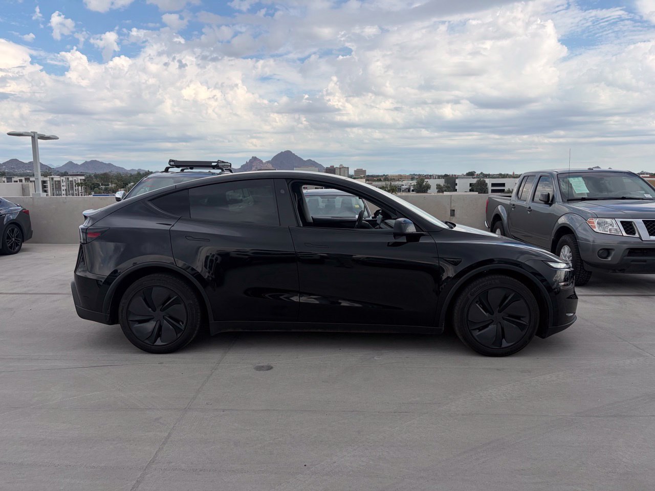 Used 2026 Tesla Model Y Long Range AWD/4WD image 3