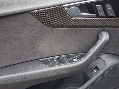 Used 2023 Audi S5 Premium image 13