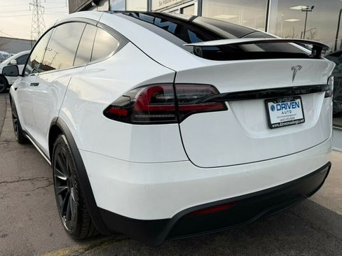 Used 2022 Tesla Model X image 4