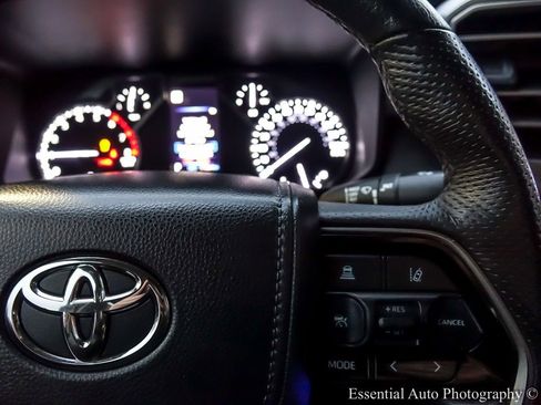 Used 2023 Toyota Tundra SR5 image 18