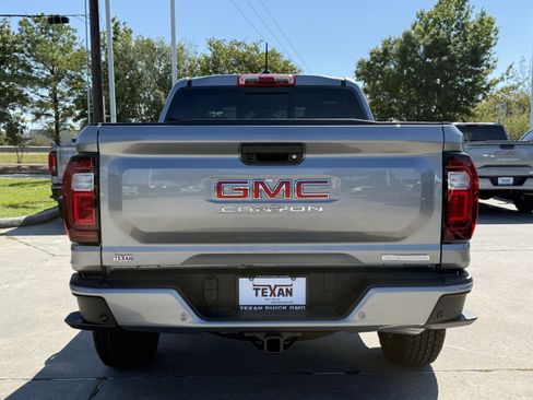 New 2026 GMC Canyon Elevation w/ Convenience Package image 6