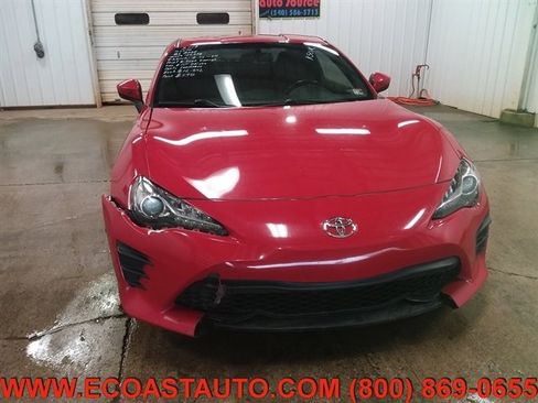 Used 2017 Toyota 86 image 7