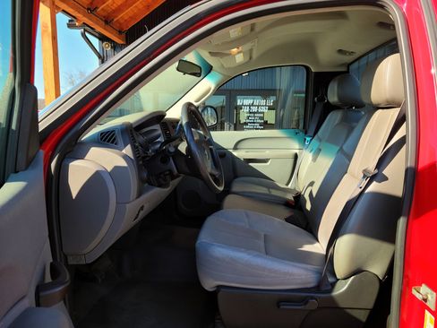 Used 2011 Chevrolet Silverado 2500 W/T image 12