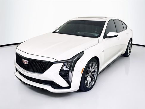 Used 2025 Cadillac CT5 Sport image 3