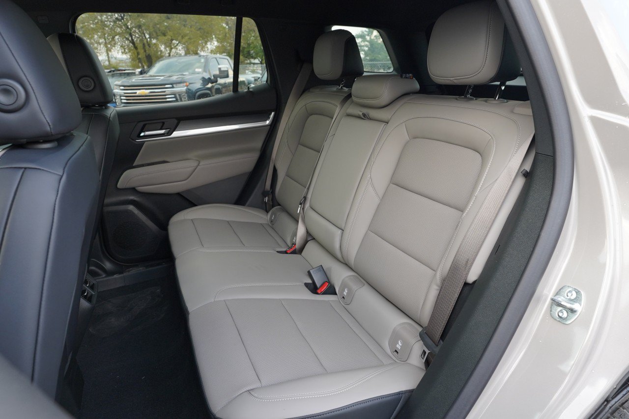 New 2027 GMC Terrain Elevation w/ Elevation Premium Package AWD/4WD image 20