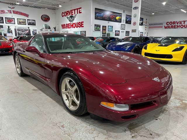 Used 2003 Chevrolet Corvette Coupe w/ Preferred Equipment Group RWD image 4