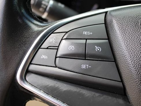 Used 2019 Cadillac XT5 FWD image 22