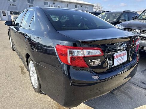 Used 2014 Toyota Camry SE image 5
