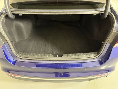 Used 2018 Kia Optima LX w/ 17" Alloy Wheels Package image 18