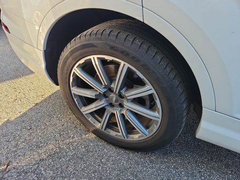 Used 2017 Audi Q7 3.0T Premium Plus image 14