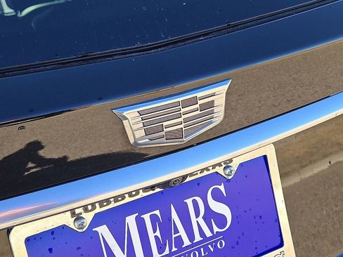 Used 2024 Cadillac XT6 Sport w/ Platinum Package image 13