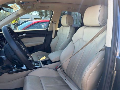 Used 2023 Audi Q5 e Premium Plus w/ Premium Plus Package AWD/4WD image 11