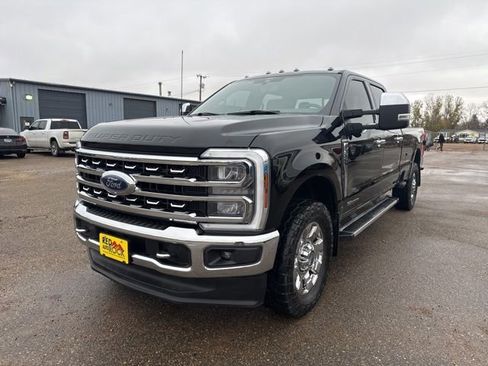 Used 2024 Ford F350 Lariat w/ Chrome Package image 3