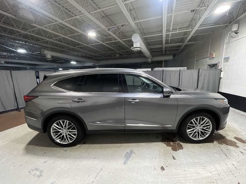 Used 2023 Acura MDX SH-AWD w/ Advance Package image 27