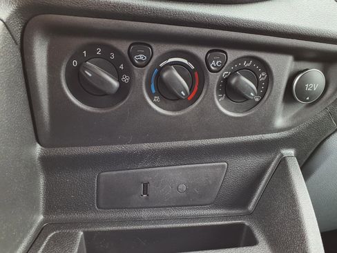 Used 2019 Ford Transit 150 XLT image 14