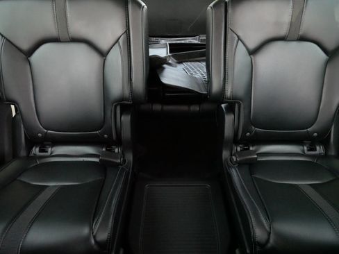 Used 2023 Honda Pilot EX-L image 13