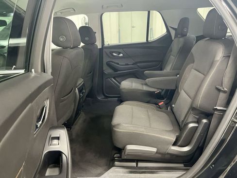 Used 2018 Chevrolet Traverse LT FWD image 22