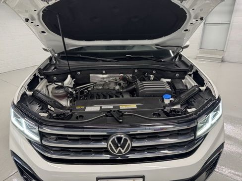 Used 2021 Volkswagen Atlas Cross Sport SEL R-Line image 33