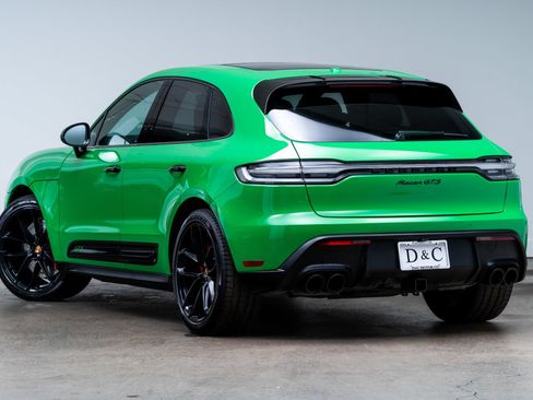 Used 2023 Porsche Macan GTS w/ GTS Sport Package AWD/4WD image 4