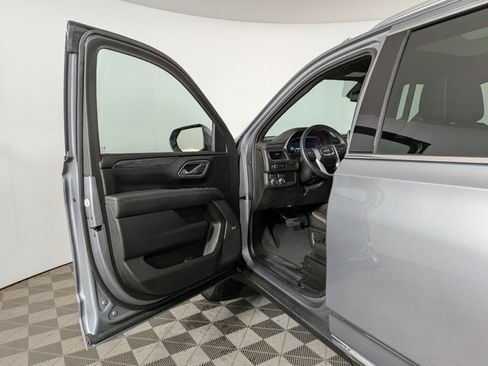 Used 2023 GMC Yukon SLT image 15