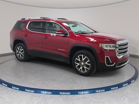 Used 2023 GMC Acadia SLE w/ Driver Convenience Package image 4