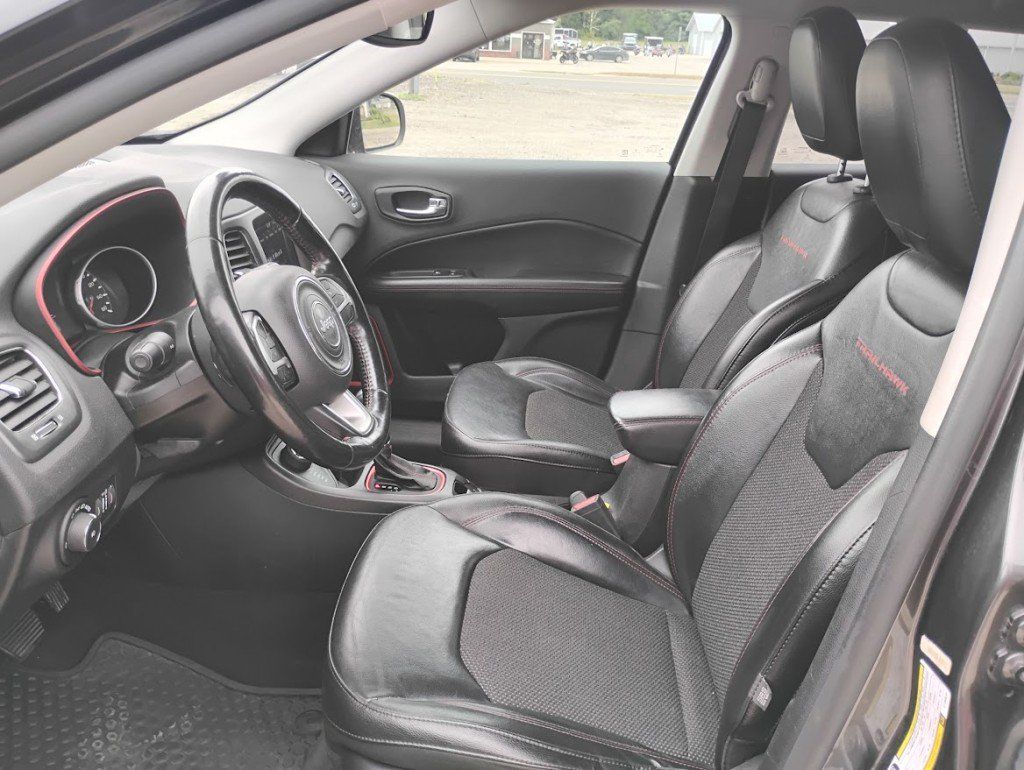 Used 2020 Jeep Compass Trailhawk AWD/4WD image 5